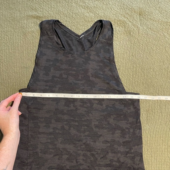 Lululemon Grey Camouflage Tank Top - Picture 4 of 5